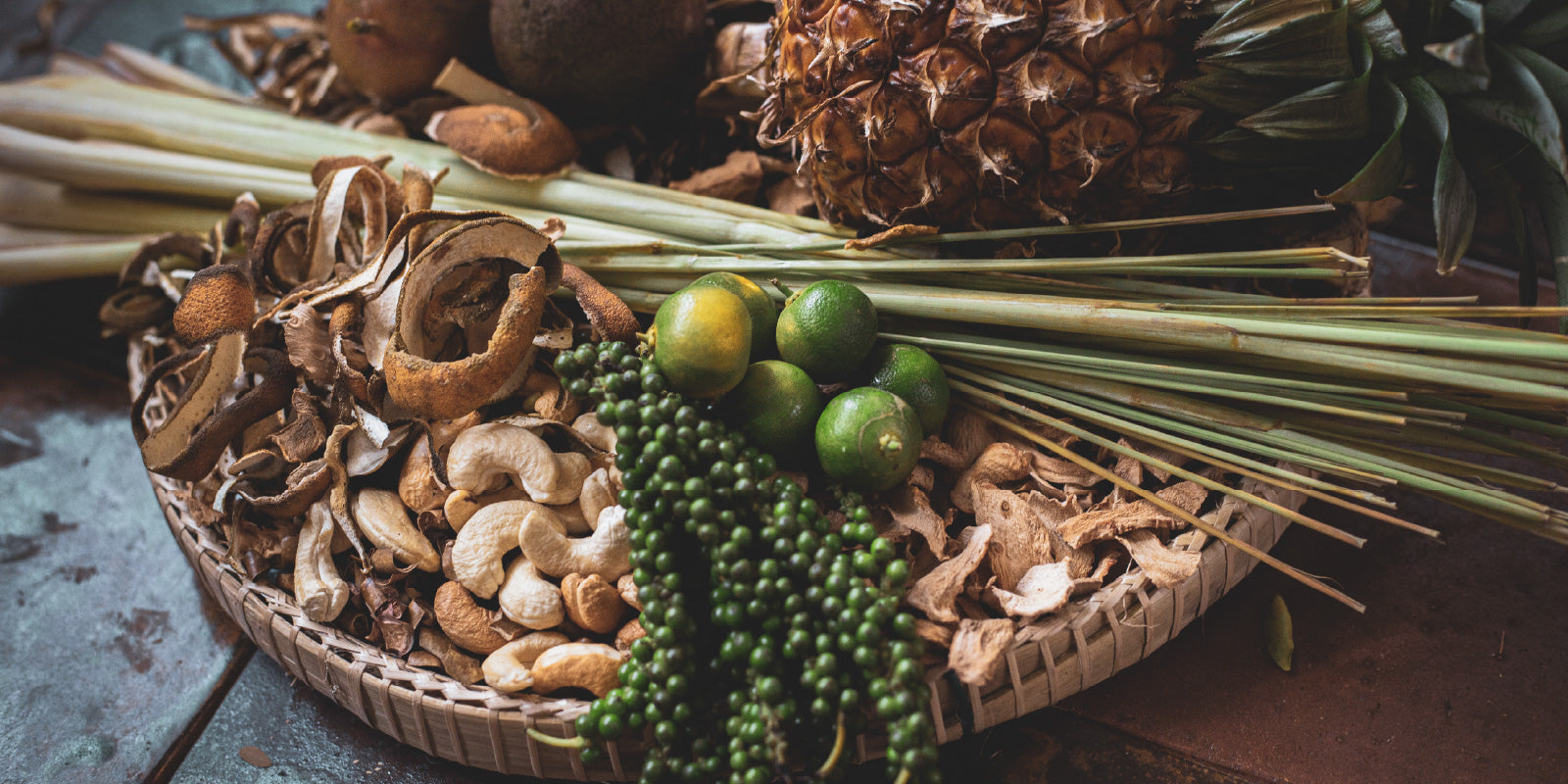 SELECTED WITH KEEN EYESのイメージ画像